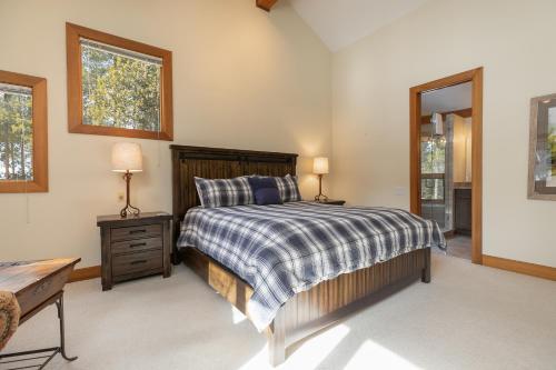 Grand Antler Lodge: Spacious Updated Sleeps 16 - image 3