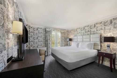 The Normandy Hotel - image 11