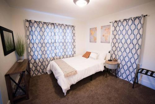 Cozy Comfort Minutes From Downtown Klamath Falls