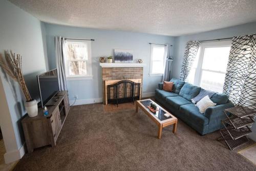 Cozy Comfort Minutes From Downtown Klamath Falls