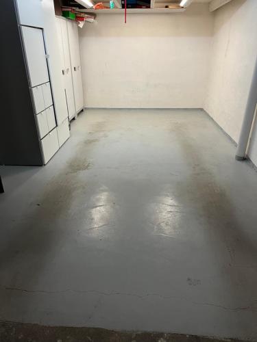 Appartement Climatisé 7mn Centre Ville 95M2 4 Adultes Bébé Garage Sous sol Arrivée Autonome - image 2