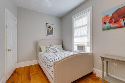 NEW! Boston Entire House Near MBTA, 3 Mi to Fenway!