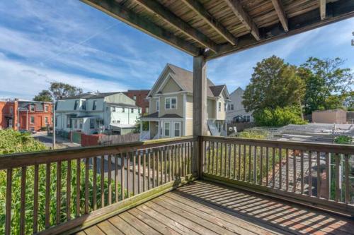 NEW! Boston Entire House Near MBTA, 3 Mi to Fenway!