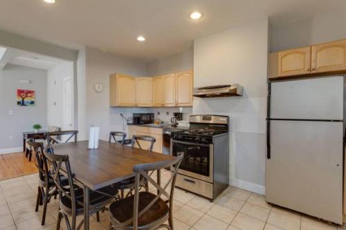 NEW! Boston Entire House Near MBTA, 3 Mi to Fenway!