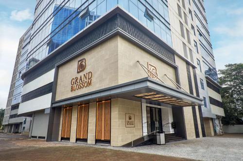 Radisson Mumbai Goregaon photo 1
