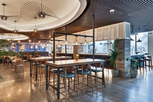 Radisson Hotel and Conference Centre London Heathrow photo 2