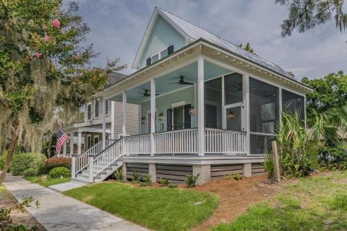 Newly Listed Duke St Cottage - Downtown Beaufort thumb 4