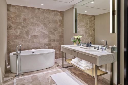 The St. Regis Chicago - main image