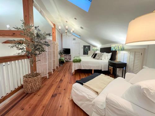 Cabana Madrid - Port Royal Luxury Rental Close Proximity to Parris Island and The Sands Beach in Port Royal
