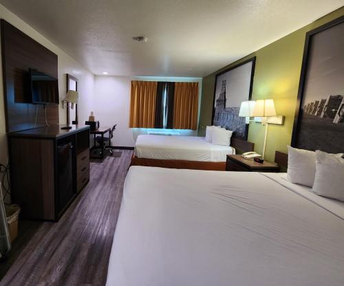 Super 8 By Wyndham Austin North/University Area in Austin (TX)