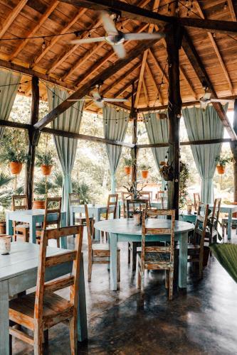 Ресторан, Villa Coco in Санта-Каталіна