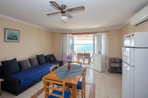 Apartment Brodarica 4194d - image 10