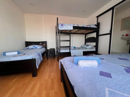 Quadruple Room image 10
