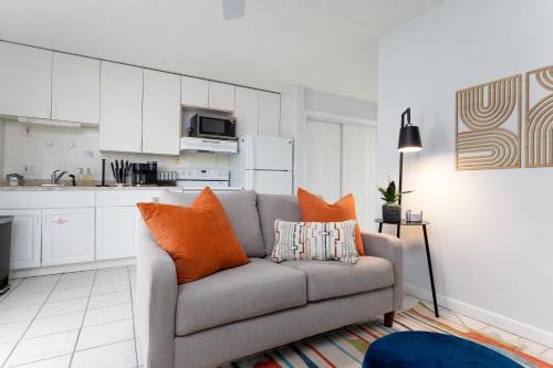 Be A Nomad - Beachside Apartments in Jacksonville Beach, USA