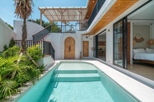 Villa Wilhelmina - Stylish 3-Bedroom Villa in Umalas with Rooftop