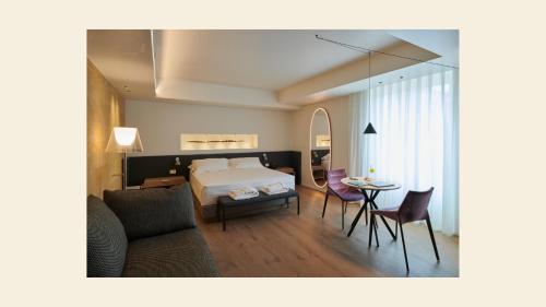 Deluxe Plus Room image 2