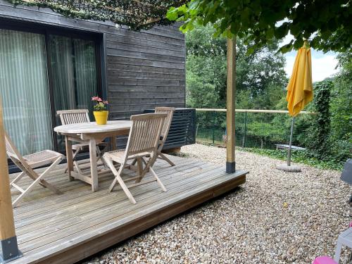 GITE CHALET BOIS in ลาญอล