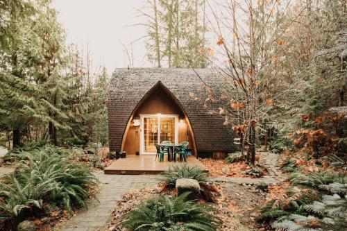 78MBR - Wood Stove - WiFi - Pets Ok - BBQ - Sleeps 6 home, Glacier (foto 4)