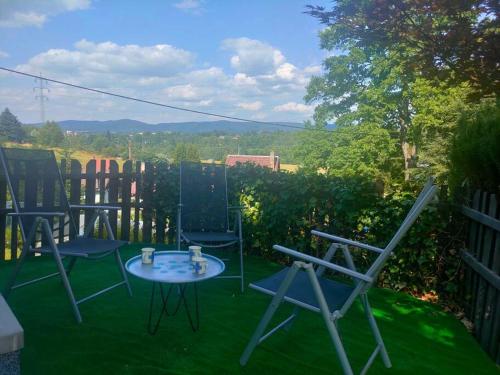 Chata se zahradou v Liberci in Vesec