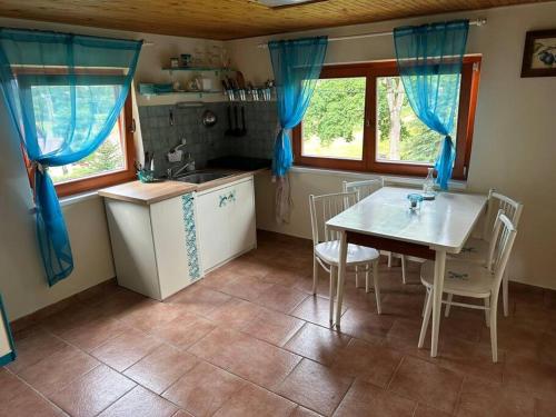 Chata se zahradou v Liberci in Vesec