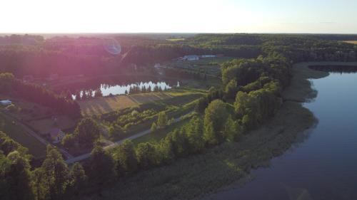 HEXAGON HONEY HOUSE+ prywatna plaża+jezioro+ stawy+ gospodarstwo+ pasieka (HEXAGON HONEY HOUSE+ prywatna plaza+jezioro+ stawy+ gospodarstwo+ pasieka) in Строково