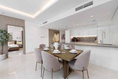 Business Bay Exquisite Living Experience-Suiteable, Dubai (photo 3)