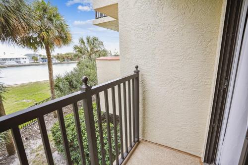 Land's End #208 building 1 - Bay Front - image 11