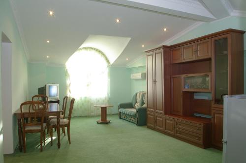 U Bocharova Ruchya Hotel - image 10