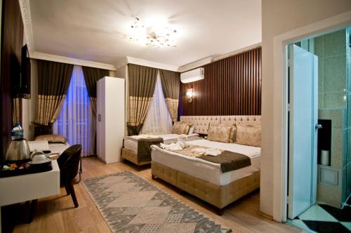 Hotel Broken Column - image 11