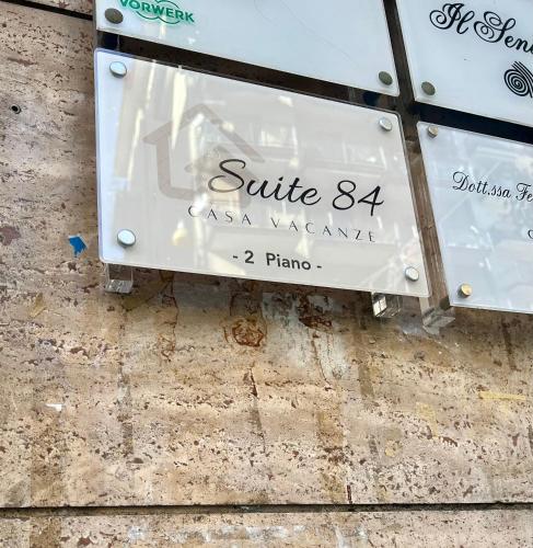 Suite 84 Holiday Home a pochi minuti dalla stazione - Tap to explore photos
