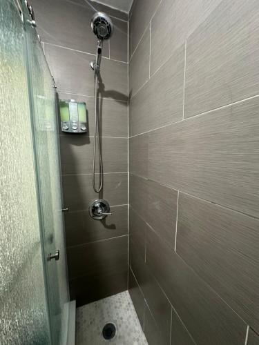 Upscale Super LUX Private 2br Near NYC in New Rochelle, USA