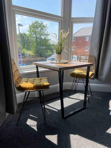 Serviced Apartment- 1 Bed-Next To Train Station