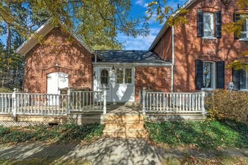 Viesnīcas āriene, Hidden Oasis with Hot Tubs, & Starry Fire Pits in Mansfield (ON)