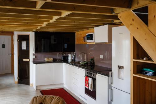 Létesítmények, Spacious Cabin EVCharger and free Parking near Cambridge in Longstanton