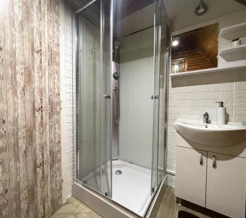 Nyírfa vendégház (Nyirfa vendeghaz) in Fadd - Dombori