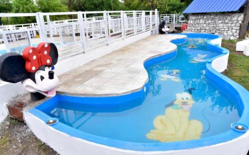 Swimming pool, Casitas de Norma in Embalse