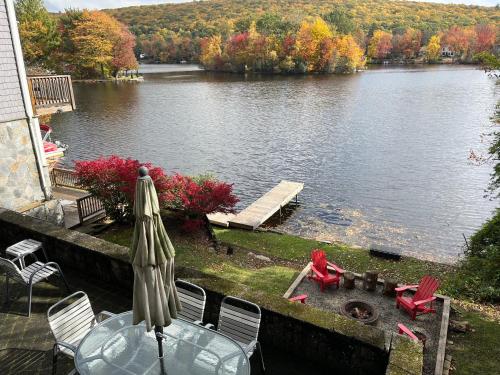 Létesítmények, Large family house on the lake in Greenwood Lake (NY)