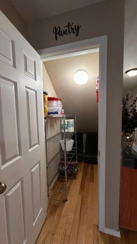 Experience MT @ The 406 Hideout