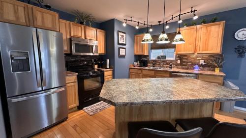 Experience MT @ The 406 Hideout