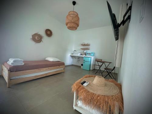 1 Corcega Beachfront Suites