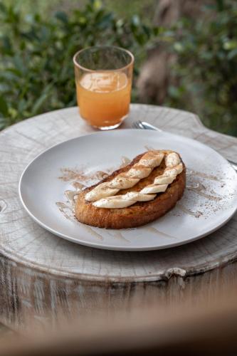 Chic stay HANA Boutique hotel