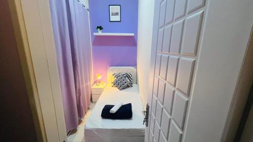 Peaceful Partition Room Near Mall of the Emirates, Dubai