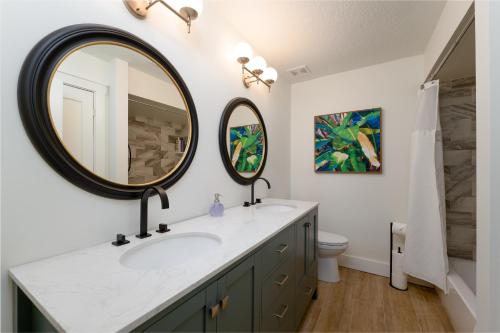 Be A Nomad Lovely 2br 1blk from the Ocean Be A Nomad Lovely 2br 1blk from the Ocean