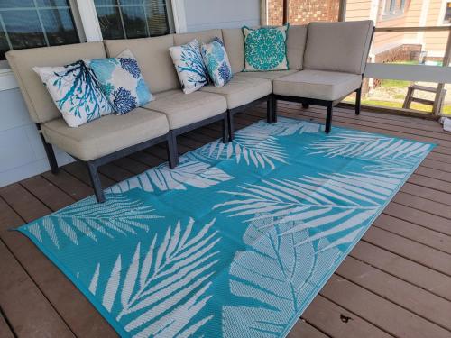 Waterfront, dock, Hot tub, kayaks, King Bedroom with amazing views, RELAXATION, 2 miles to the beach in Cedar Point (NC)