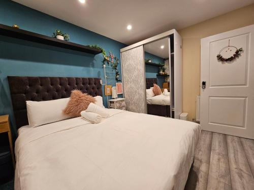 Wallwood Rooms, London (photo 5)