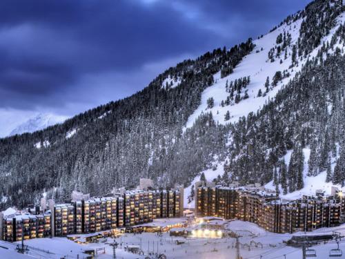 Spacieux studio divisible côté piste avec balcon - FR-1-181-2762 (Spacieux studio divisible cote piste avec balcon - FR-1-181-2762) in La Plagne