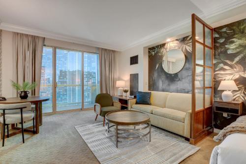 Jewel Suite w/balcony MGM SIGNATURE * 23rd FLOOR* STRIP VIEW, Las Vegas (Foto 4)