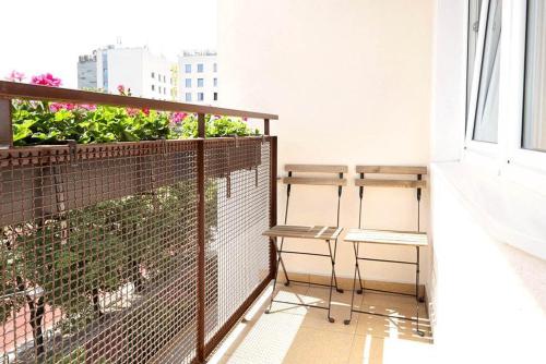 Lovely Sunny Flat in City Center - main image