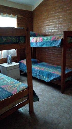 Guacala,Villa Cura Brochero, cabaña 2 cabaña con dormitorios,8pax