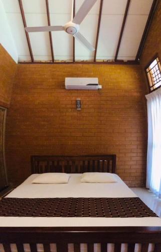 Double or Twin Room image 2
